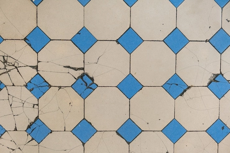 How to remove a floor tile - Maflooring.com.au