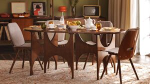 Retro dining room design with carpet